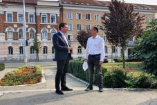 Csoma Botond: ha a nyelvek megférnek egymás mellett, az emléktáblák miért nem? 