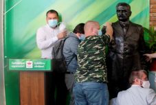 Elkészült id. Rimanóczy Kálmán nagyváradi szobra