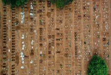 Kustán Magyari Attila: Hallgattassuk-e el a kuruzslókat?