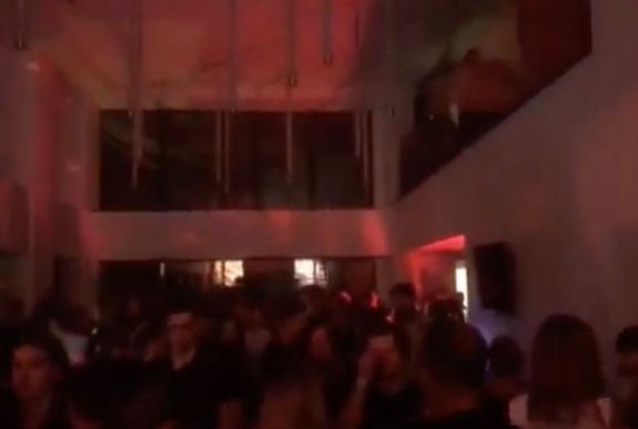 Rendőrök vetettek véget a több száz fős bulinak Kolozsváron