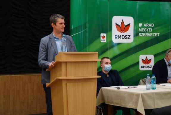 Arad megyében Faragó Péter pályázik egy újabb mandátumra
