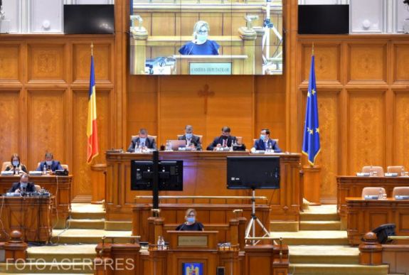 Pozitív véleményezést kapott a parlamenti bizottságokban nyolc nagykövetnek javasolt személy