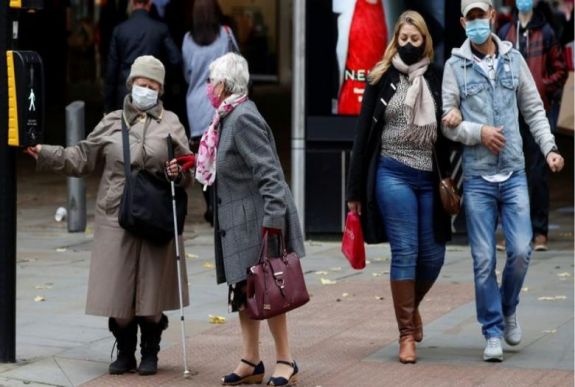Koronavírus: a brit kormány elrendelte a legmagasabb készültséget Manchesterben és környékén
