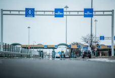 Magyarország egy hónappal meghosszabbította a határzárat