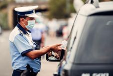 Van ilyen: egy lakással sem lehetett lefizetni a tordai közlekedési rendőrt