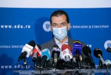 Parlamenti választások: Orban ragaszkodik a december 6-i időponthoz