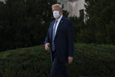 Donald Trump szerint megtanulunk együtt élni a Covid-19-cel