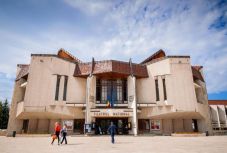 A marosvásárhelyi színház ideiglenesen felfüggeszti tevékenységét