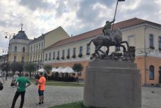 Jogerős: nem kell kitűzni a román zászlót a sepsiszentgyörgyi városháza tornyára