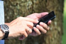 Koronavírus Romániában: zöldszámon „jelenthetnek” majd egymásról az emberek?