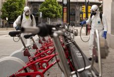 Spanyolország: szükségállapotot vezet be a kormány a madridi tartomány kilenc városában