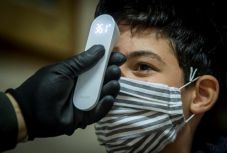 Koronavírus: a fertőzöttek száma meghaladta a 37,4 milliót a világon