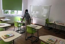 Kedden szavaz a parlament a tanügyi személyzet kockázati pótlékáról