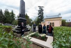 Felszentelték Kolozsváron gróf hídvégi Mikó Imre újonnan elkészült sírkeretét