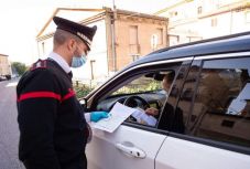 Koronavírusos idénymunkások „szöktek vissza” Romániába