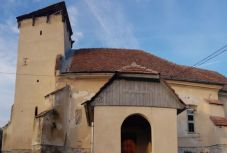 Szórványban, harangszó nélkül – felkerestük a leégett tornyú bethlenszentmiklósi templomot