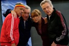 A nagyapa hadművelet váltotta a Tenetet a toplista élén