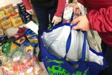 A nagycsaládosoknak gyűjtöttek élelmiszert Székelyudvarhelyen