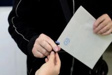 Parlamenti választások: jóváhagyták a szavazócédulák modelljét