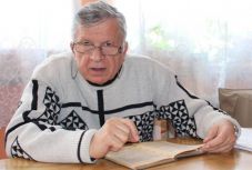 „Nem lehet teljes mértékben kiiktatni a politikát az alkotmánybíróság működéséből”