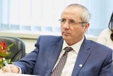 Daniel Coriu hematológus orvosprofesszor a Romániai Orvosi Kamara új elnöke