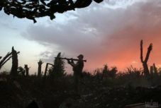 Ukrán válság: ismét katonák haltak meg a Donyec-medencei harcokban