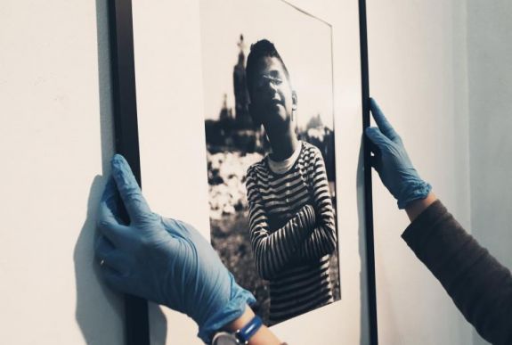 Patarét közelről – romániai nyomortelepeken fotózott egy világhírű német fotós