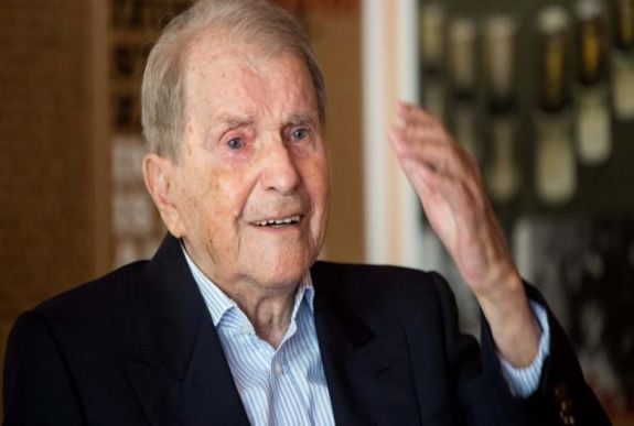 Meghalt a parfümporlasztó feltalálója