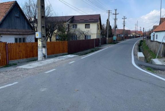 Járdát épít a Hargita megyei tanács Gyergyóalfaluban