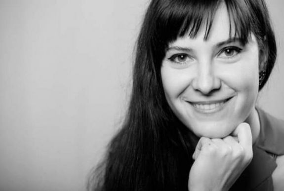 Hegedűművész vagy operaénekes? Elsősorban zenész. A „kettős életet” élő Gebe-Fügi Renátával beszélgettünk