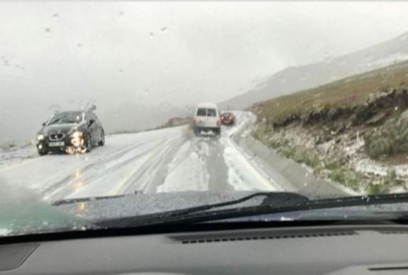 Nyolc centiméteres hó hullott a Transalpina úton