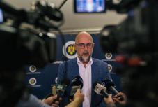 A munkaügyi miniszter távozását kéri Kelemen Hunor