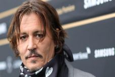 Elvesztette a Sun ellen indított rágalmazási perét a „feleségverő” Johnny Depp