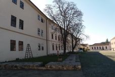 Kiseprűzné az önkormányzat a kézműveseket a nagyváradi várból