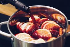 Megunta a fahéjas-narancsos forralt bort? Íme 8 recept a különleges ízesítéshez