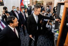 Pozitív lett Szijjártó Péter koronavírus-tesztje Ázsiában