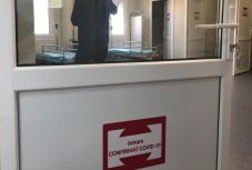 Telítődés: minden kórháznak fogadnia kellene a koronavírus-fertőzötteket