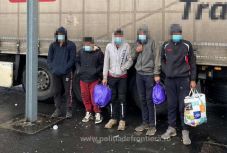 Kamionokban bújtak meg a migránsok