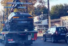 Elvontatták a volt államfő kisebbik lányának luxusautóját