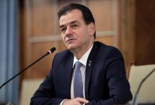 Ludovic Orban: a jelek arra utalnak, hogy a tizenévesek „vírushordozók”