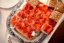 Ha zselésíteni szeretne, zselatin helyett próbálja ezeket az anyagokat