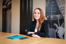 Benkő Erika: a kormány vegye figyelembe a tanárok és szülők álláspontját az online oktatásról