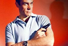 Elárverezik a pisztolyt, amelyet az első James Bond-filmben használt Sean Connery