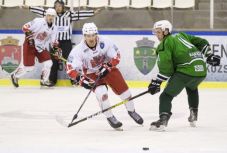 Felfüggesztették a román jégkorongbajnokságot, de nem egészen