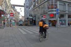 Ausztriában bezárnak a bevásárlóközpontok és az iskolák is