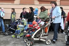 Iohannis visszaküldte a parlamentnek a gyermekpénz megduplázását előíró törvényt