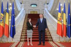 Moldovai elnökválasztás: a román államfő és miniszterelnök is gratulált Maia Sandunak