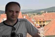 Piatra Neamţ díszpolgárává avatják a tűzből betegeket mentő orvost