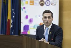 Ő fogja koordinálni a koronavírus elleni oltási kampányt