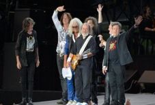 Az Omega 2005-ös marosvásárhelyi koncertjét közvetíti az Erdély TV